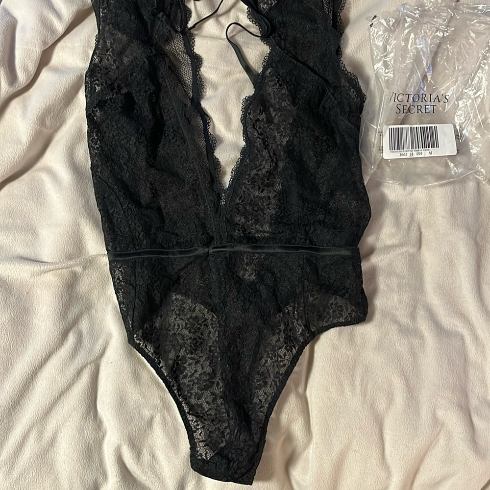 VS teddy new w/o tags still in mailing package size M